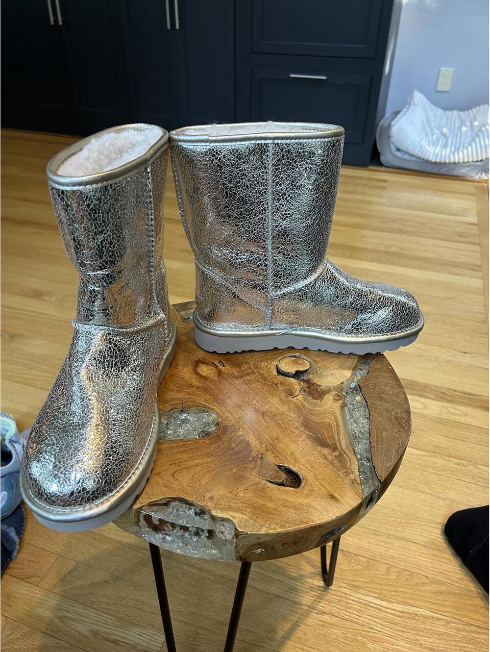 UGG Classic Short Metallic Sparkle Leather Boots Women'sSz6